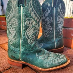 Justin Bent Rail Collection